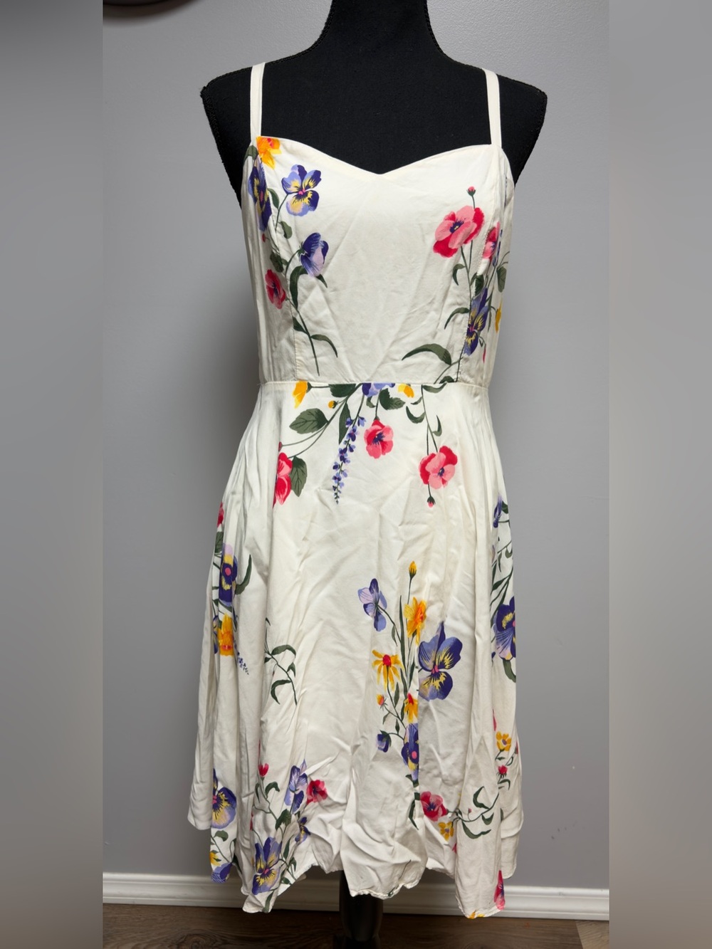 Old Navy Floral Fit & Flare Cami Dress Size M White Colorful Wildflower